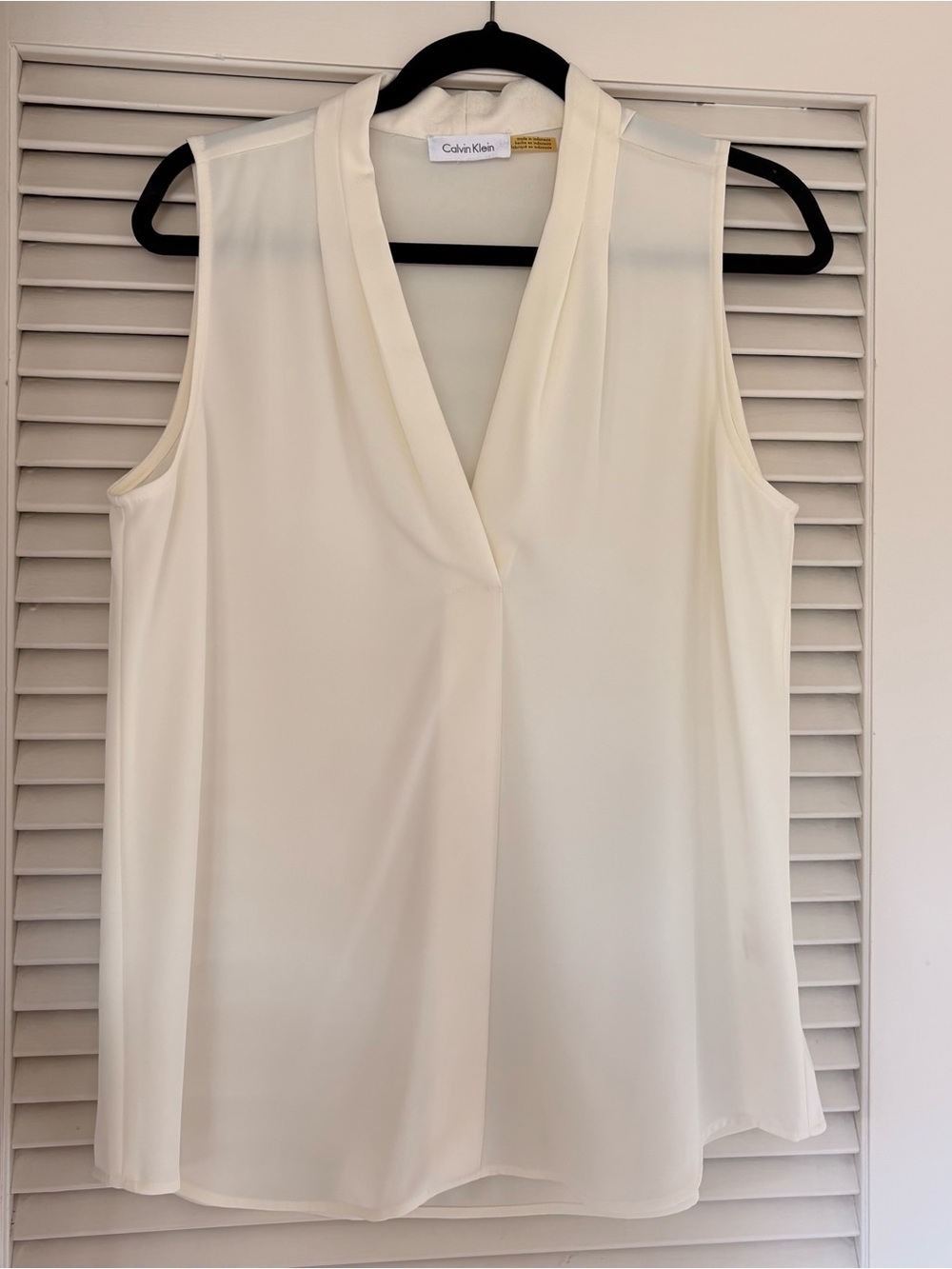 Calvin Klein Cream V-Neck Sleeveless Camisole